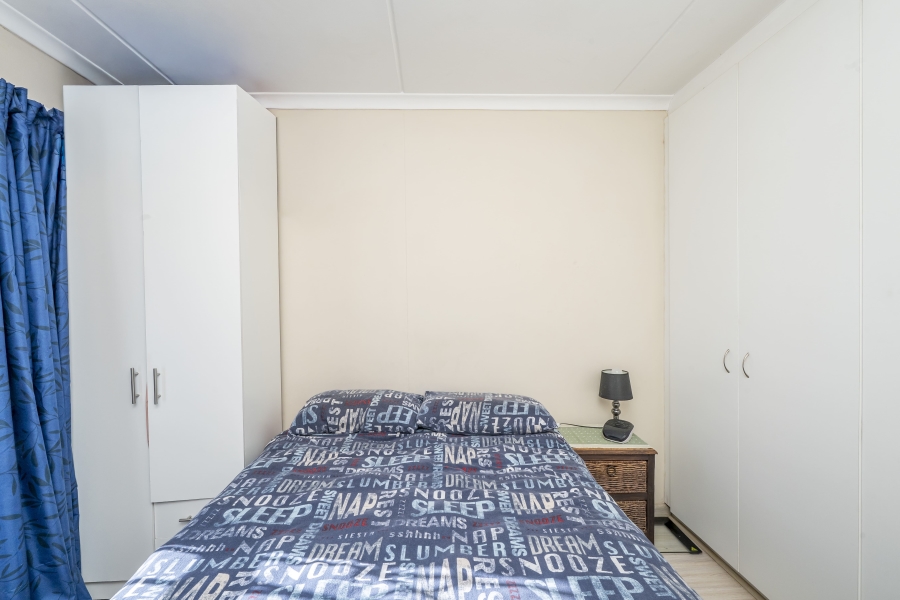 2 Bedroom Property for Sale in Buh Rein Estate Western Cape
